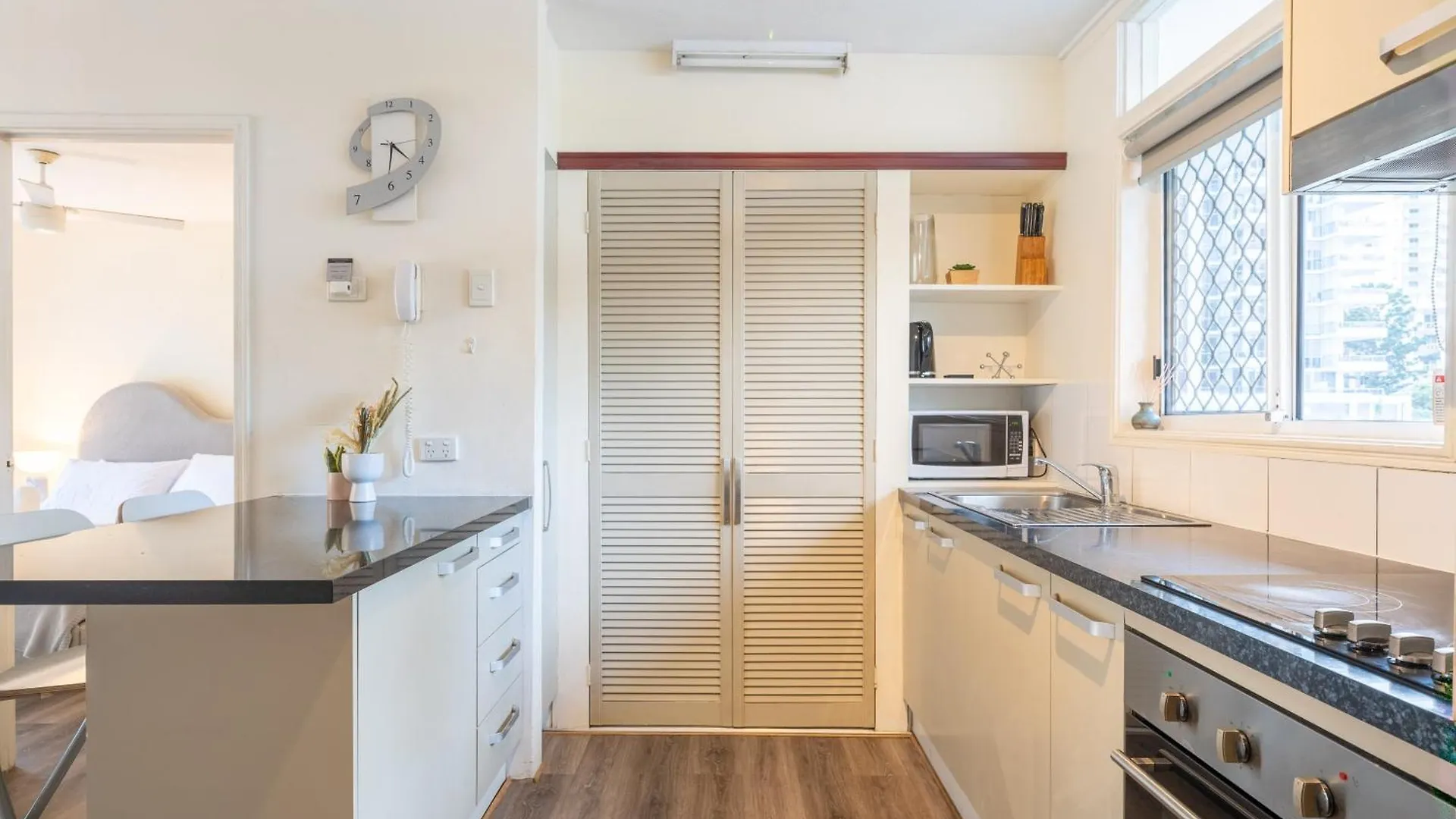 Apartment The Midtown - Modern Central Surfers 1Bed Unit With Ev Charging Pool Netflix Gold Coast Australia